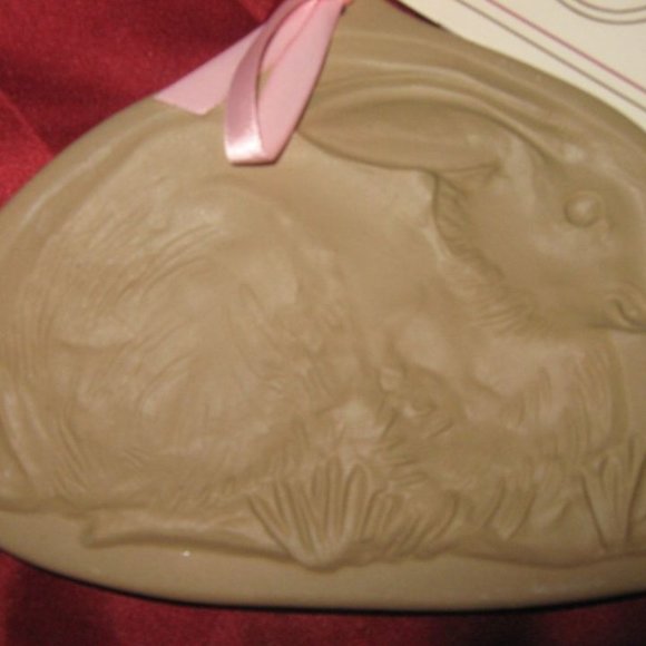 VINTAGE 1986 BROWN BAG COOKIE ART RUNNING RABBIT DESIGN CERAMIC COOKIE MOLD - Picture 3 of 7